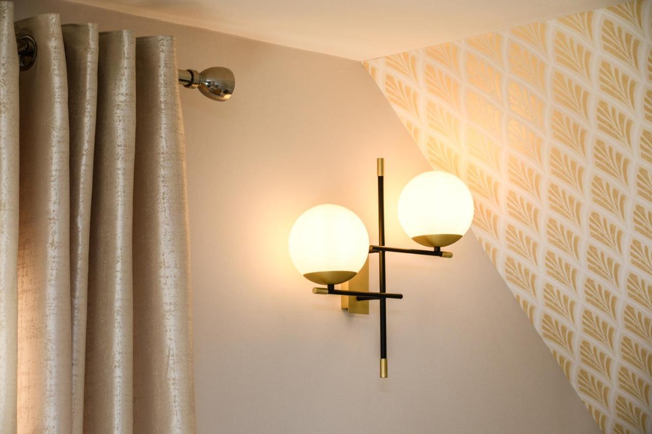 Rowan Tree Apartment - A Modern, Quiet Hideaway With Sweeping Views Across Oban Exterior photo